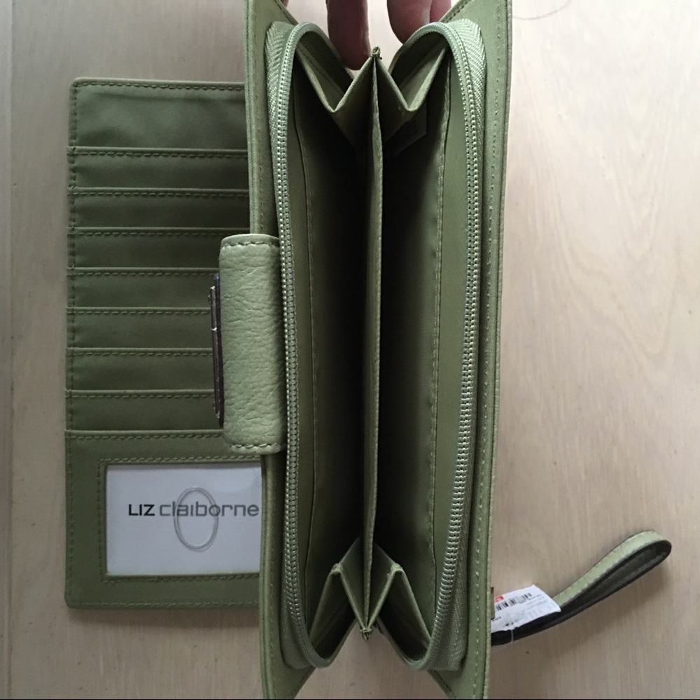 Liz Claiborne Wristlet - Picture 3 of 5